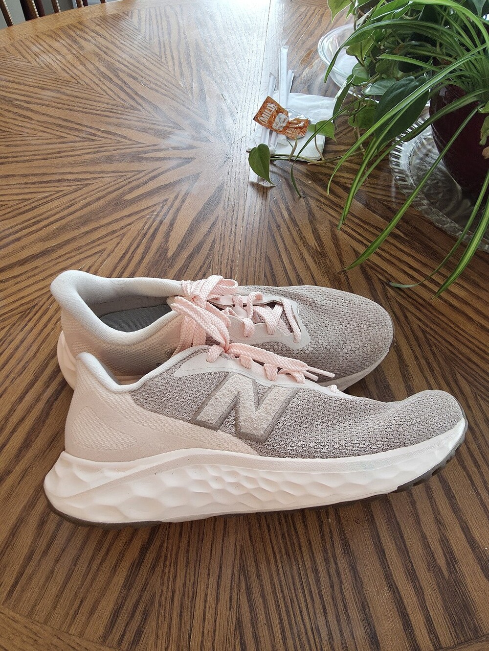 New Balance Women's Fresh Foam Lightweight Running Shoes - Light Pink/Gray 8.5